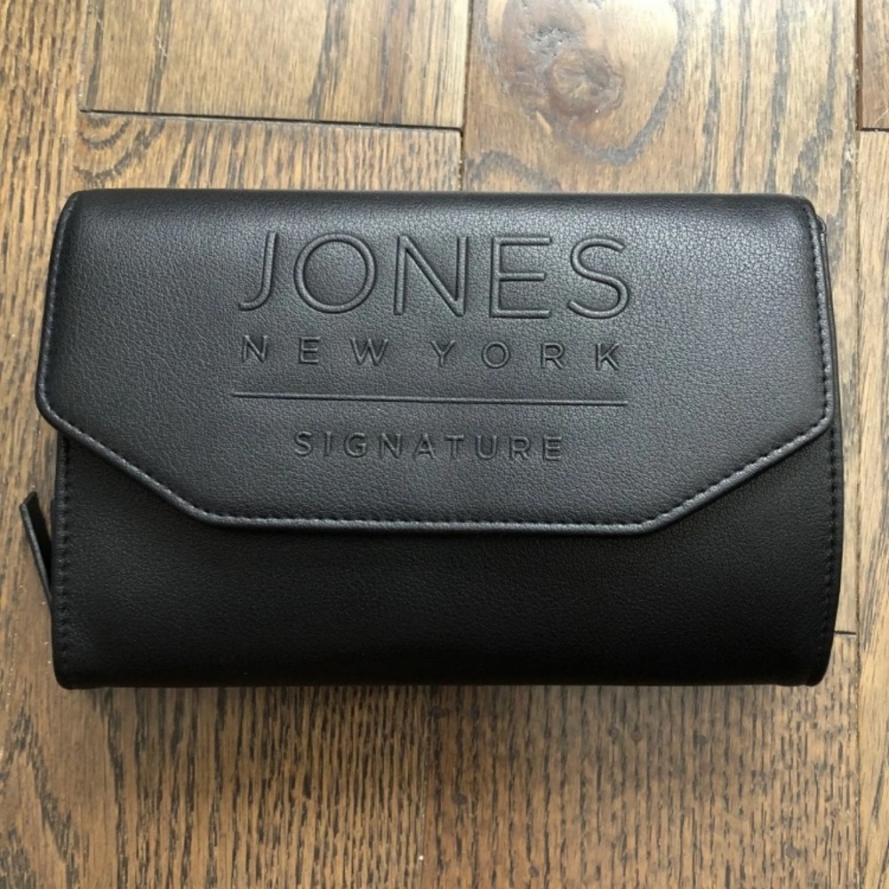 Convertable Crossbody/Clutch Purse - Picture 1 of 7